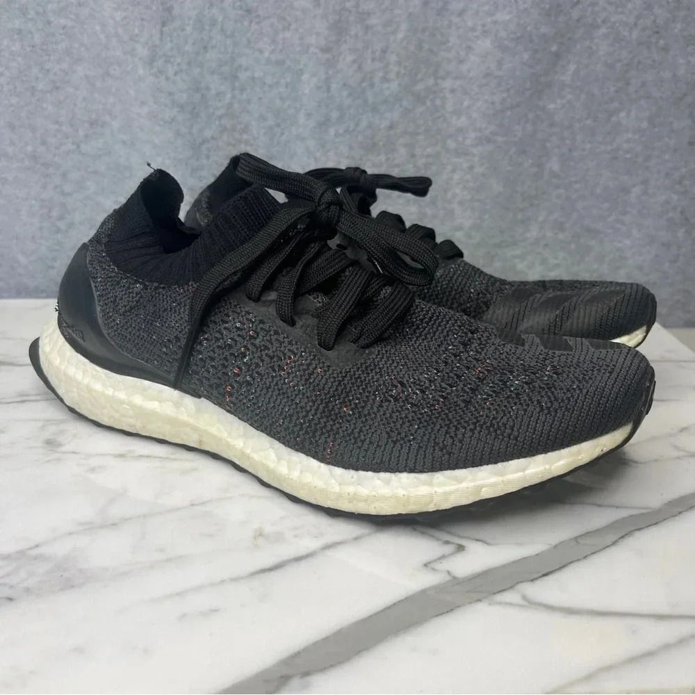 Adidas Women’s Ultra Boost‎ Uncaged Knit Multi Running Sneaker 6.5 Speckled